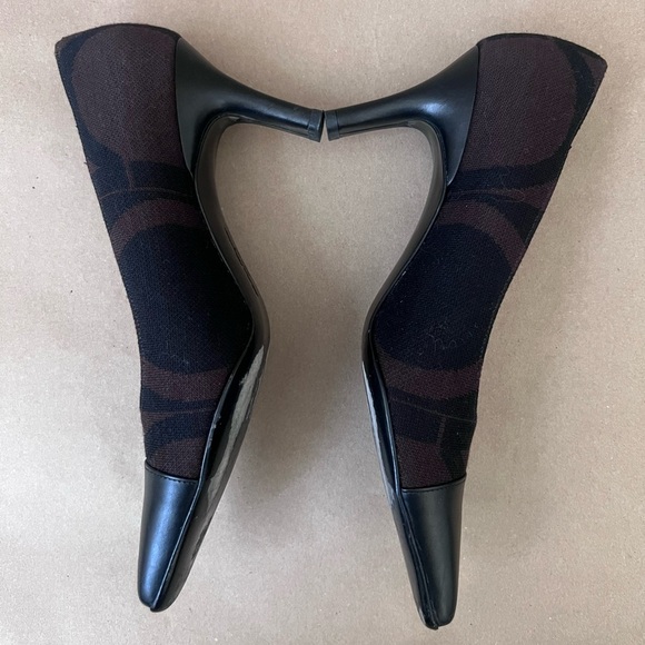 Salvatore Ferragamo Women’s Brown Red Black Canvas Leather Toe Heels Size 5.5 B - Picture 3 of 10